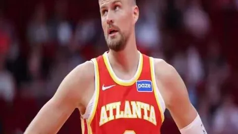 拜仁签约穆阿尼意愿不强，凯恩成新目标！姆巴佩离队或引发巴黎购援狂潮。